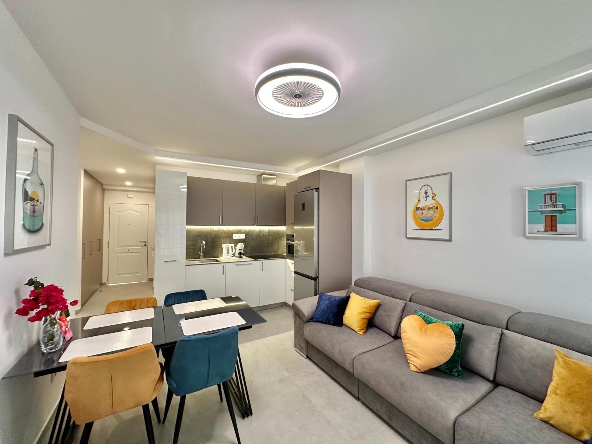 Sunset Apartment 2 & Heated Pool Los Cristianos  Extérieur photo