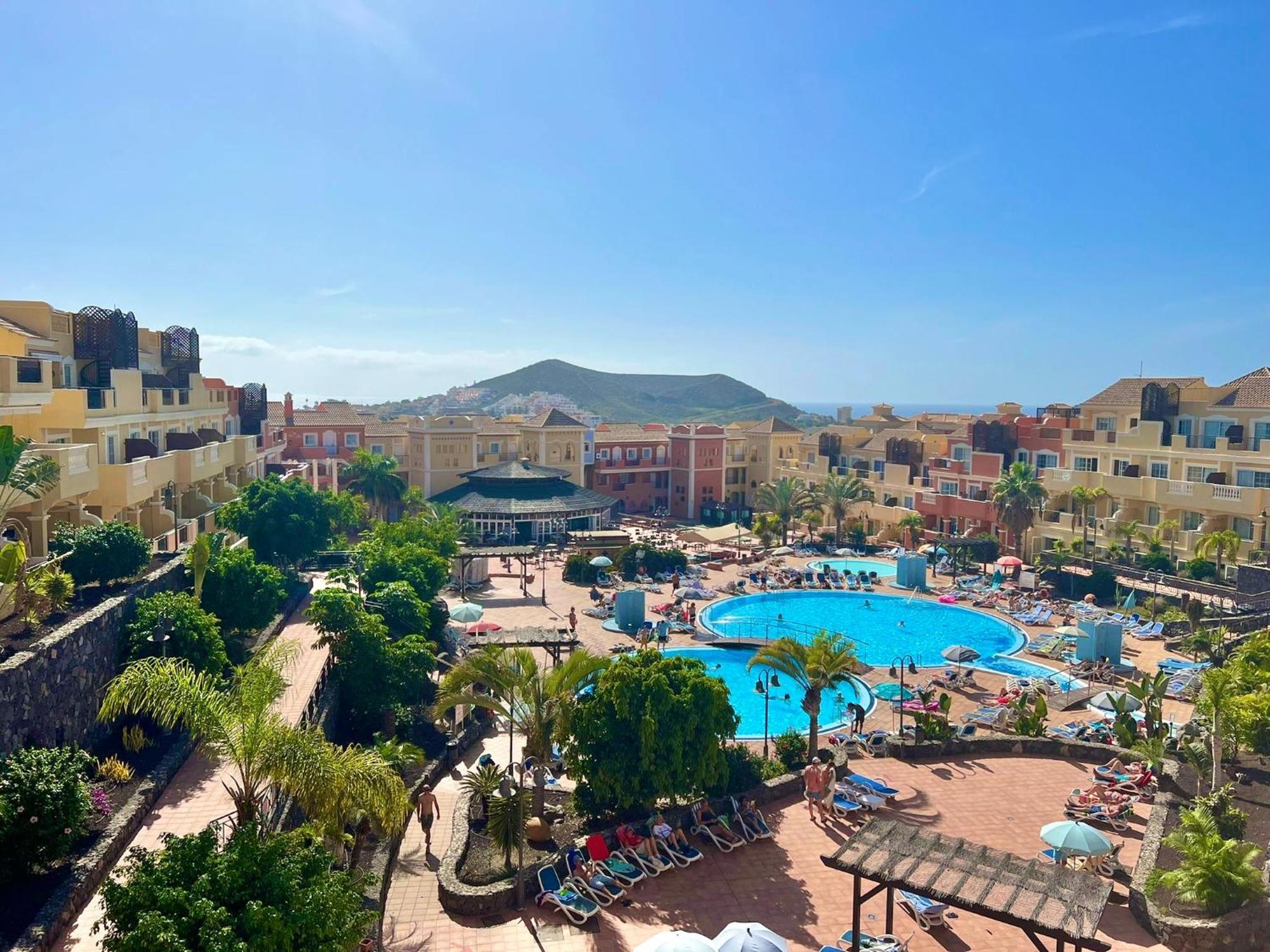 Sunset Apartment 2 & Heated Pool Los Cristianos  Extérieur photo